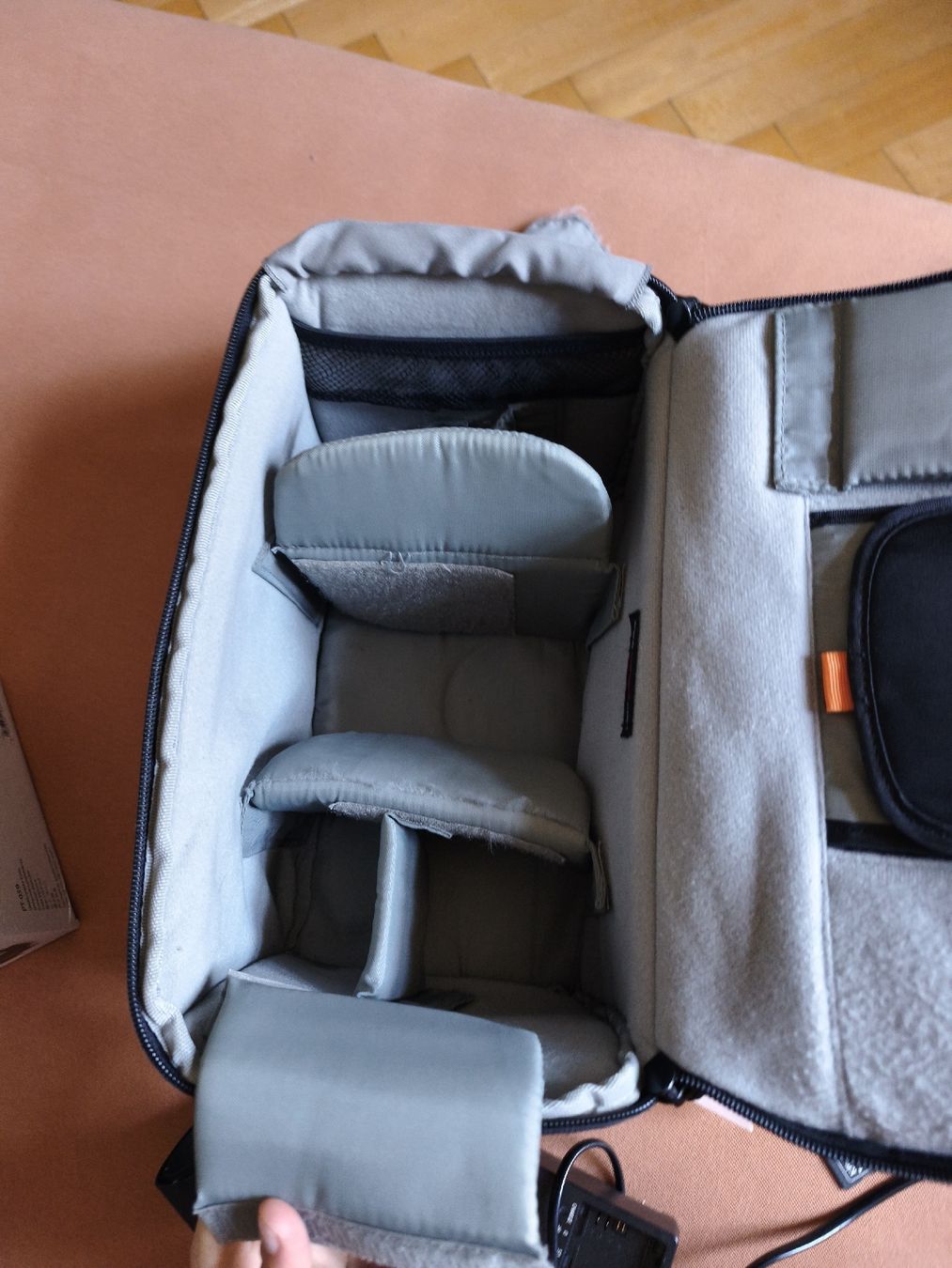 Canon Fotocamera: Canon EOS 6D Body with accessories and bag – Usato da Zürich venduto da oce_rr8n 2