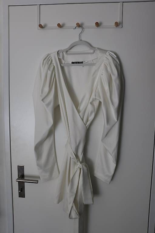Vestiti: Rotate Wickelkleid weiss Gr. 42 – Usato da Männedorf venduto da Topojasa