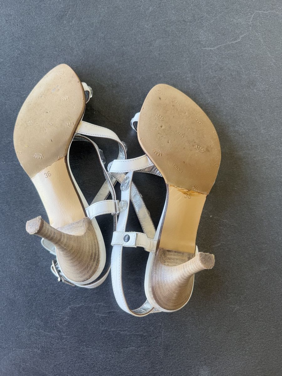 Massimo Dutti Damenschuhe: Sandales Massimo taille 36-37 blanc strass – Gebraucht aus Porrentruy von SYANKA 6