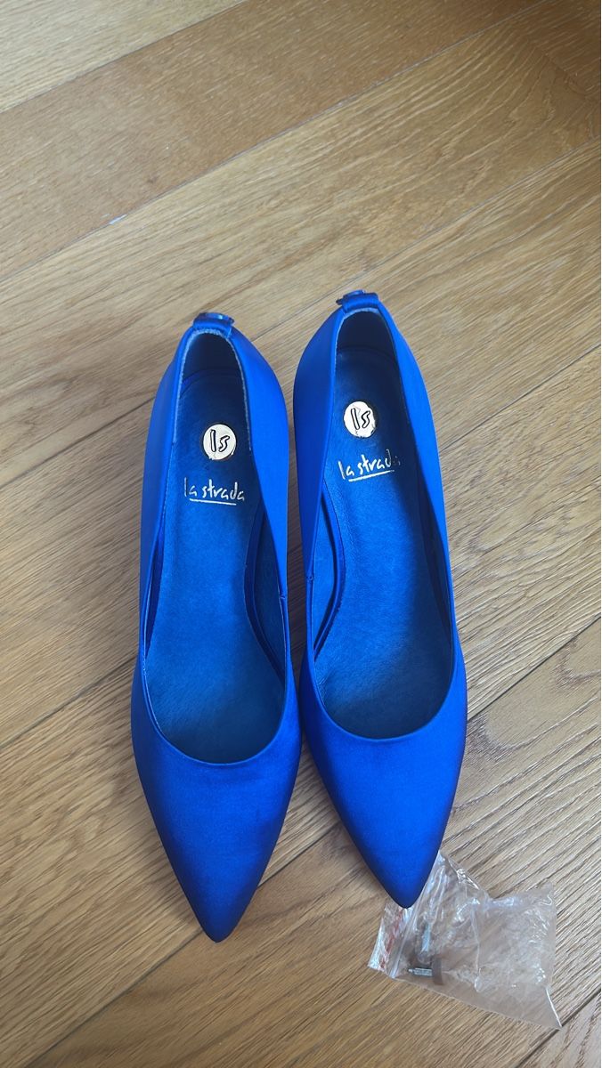 Scarpe da donna: La Strada Pumps blau Textil 41 – Usato da Baar venduto da Lulu-