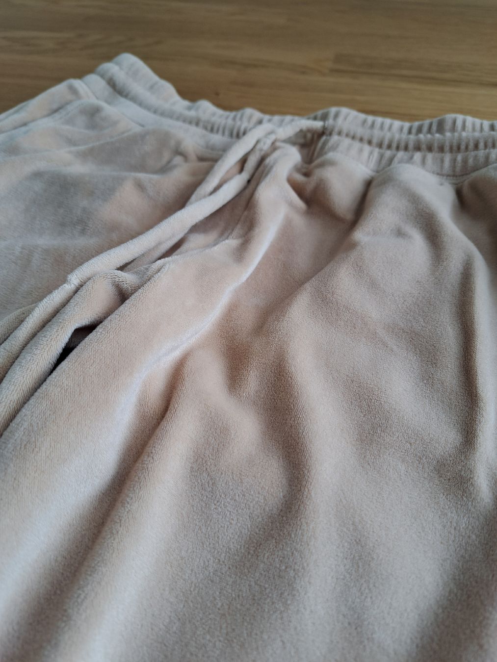 Gap Hosen: Trainerhose samt beige Grösse XS – Gebraucht aus Murten von ste_s76w 1