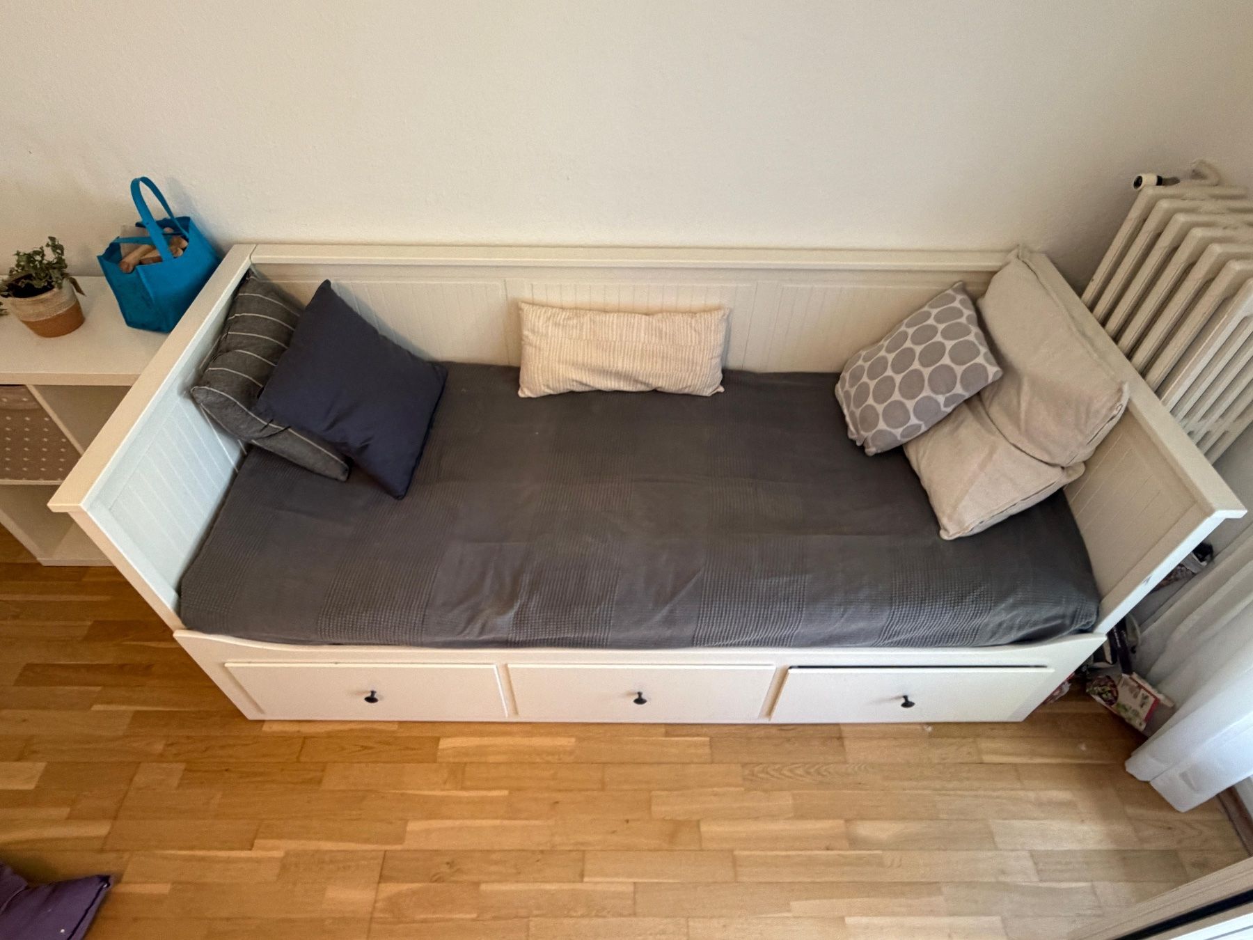 Ikea Divani: Sofa IKEA Weiss mit Schubladen – Usato da Zürich venduto da noa_8tj5 1