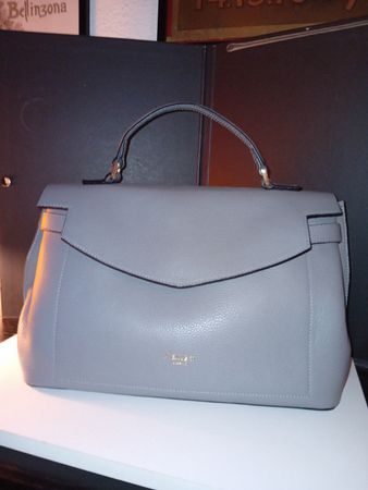 borsa Avenue 67 milano