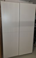 Weisser Kleiderschrank mit Schiebetüren, Super Zustand!