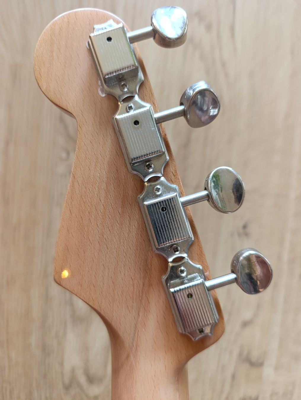 Fender Strumenti musicali: Fender Fullerton Jazzmaster Ukulele 3TS mit Gigbag – Usato da Bern venduto da sim_8y66 3