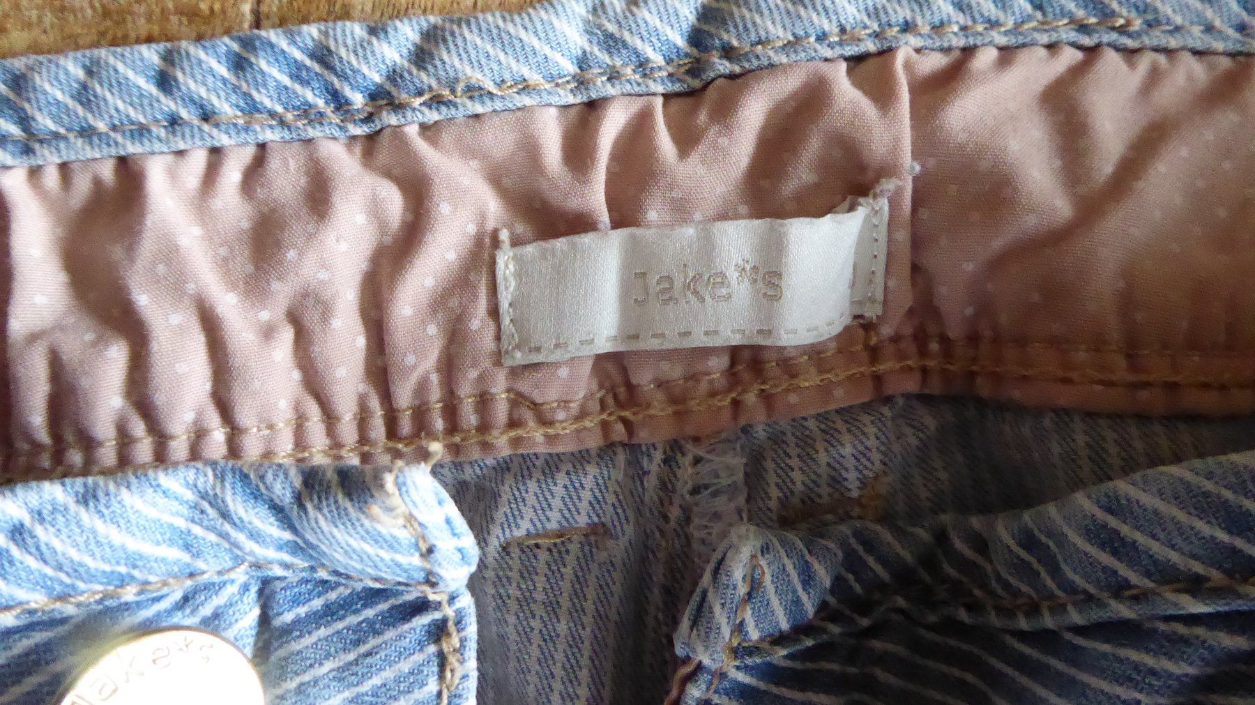 Pantaloni: Gestreifte Kurzhose Gr 40 Jake s – Usato da Sargans venduto da Benziner 2