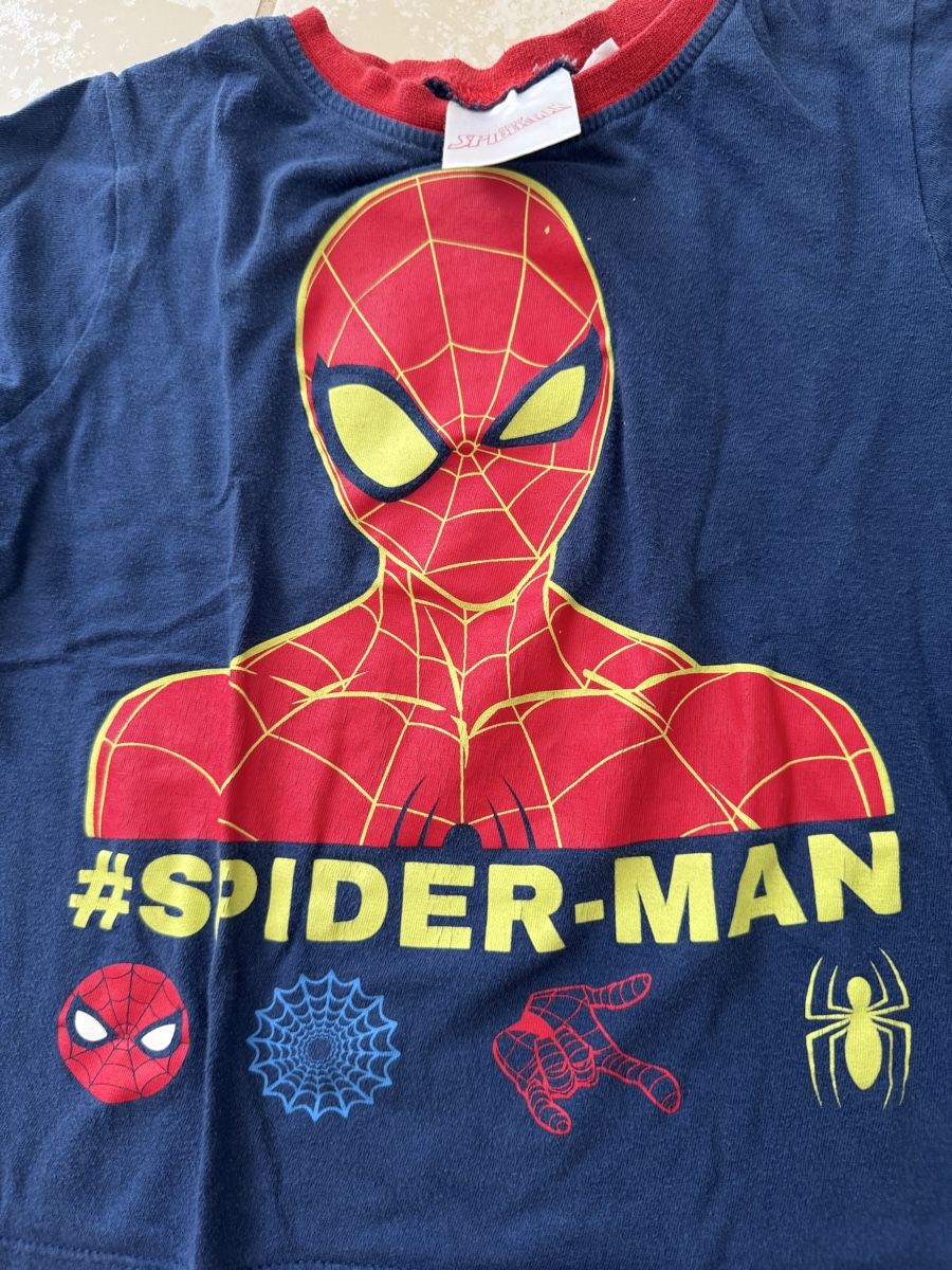 Pyjamas & Ähnliches: Spiderman Pyjamas Set 4 years – Gebraucht aus Bülach von dan_7scp 1