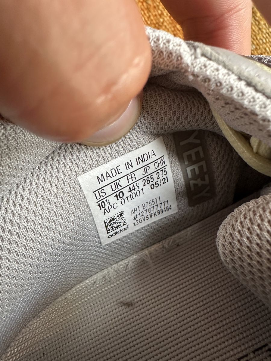 Adidas Scarpe da uomo: Yeezy 700 Wave Runner EU44.5 – Usato da Villars-Burquin venduto da Iliasso 5