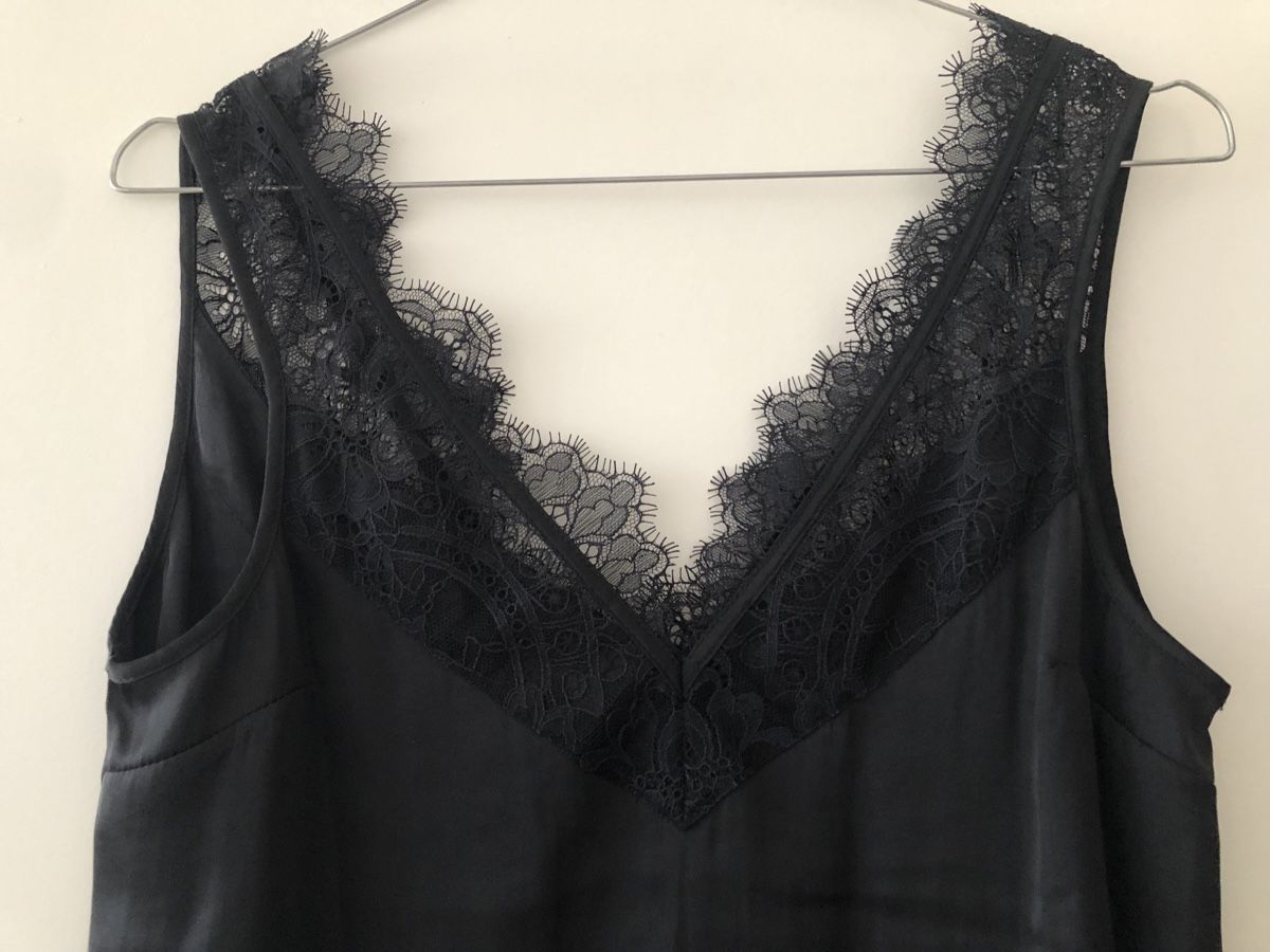 H&M Top: Top en satin et dentelle H&M – Nuovo (secondo la descrizione) da Onex venduto da kattrina 2