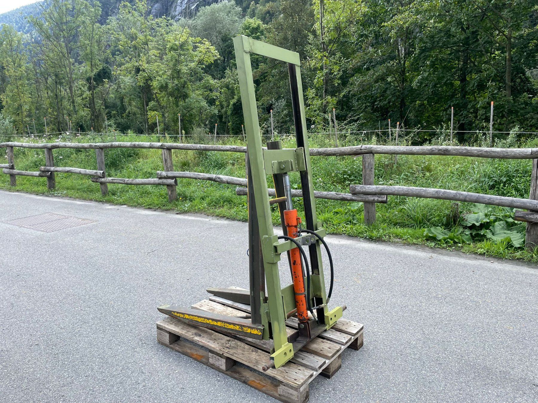 Tutti gli attrezzi: Hydraulischer 3-Punkt-Hubwerk – Usato da Chiggiogna venduto da albetta55 2