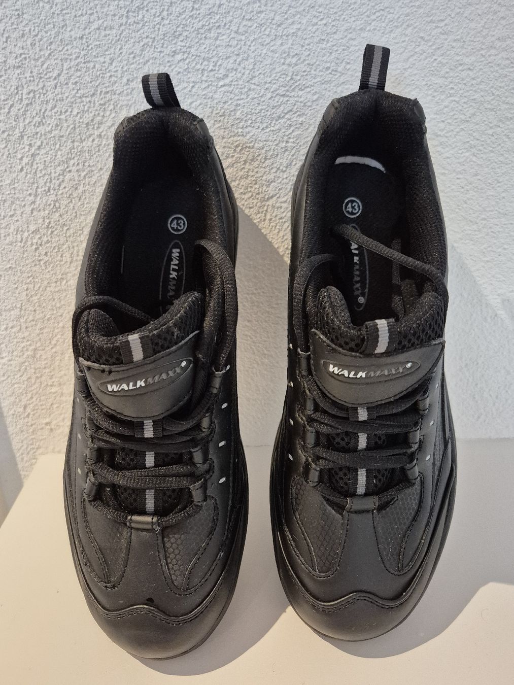 Scarpe da uomo: Walkmaxx Freizeitschuhe Gr. 43 schwarz – Usato da Hefenhofen venduto da GSC99 6