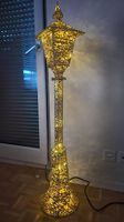 Dekorative LED Stehlampe in Gold / Laternenoptik