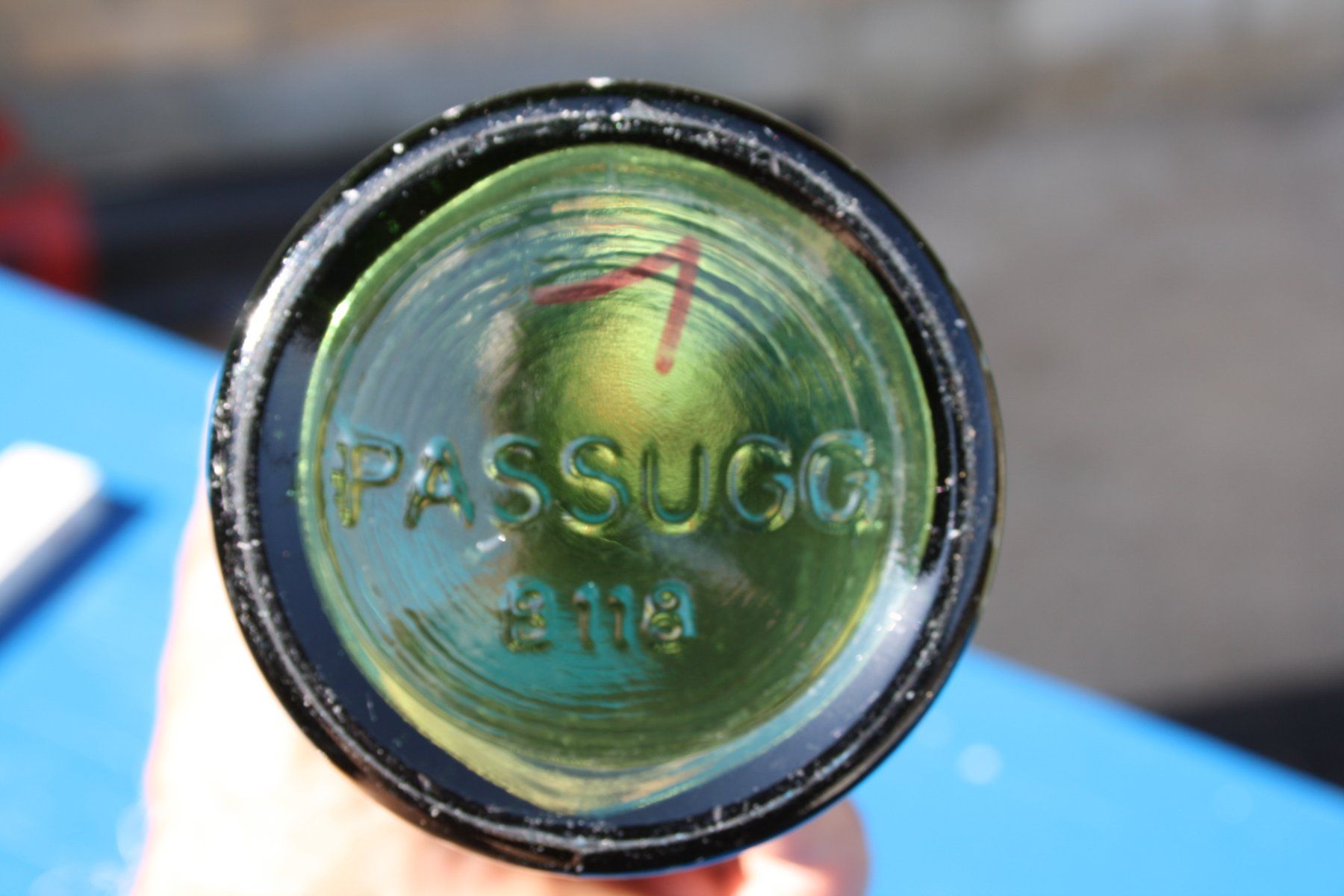 Verres, cruches & bouteilles: PASSUGGER BÜGELFLASCHE – D'occasion à Wauwil par Pneuedy 4