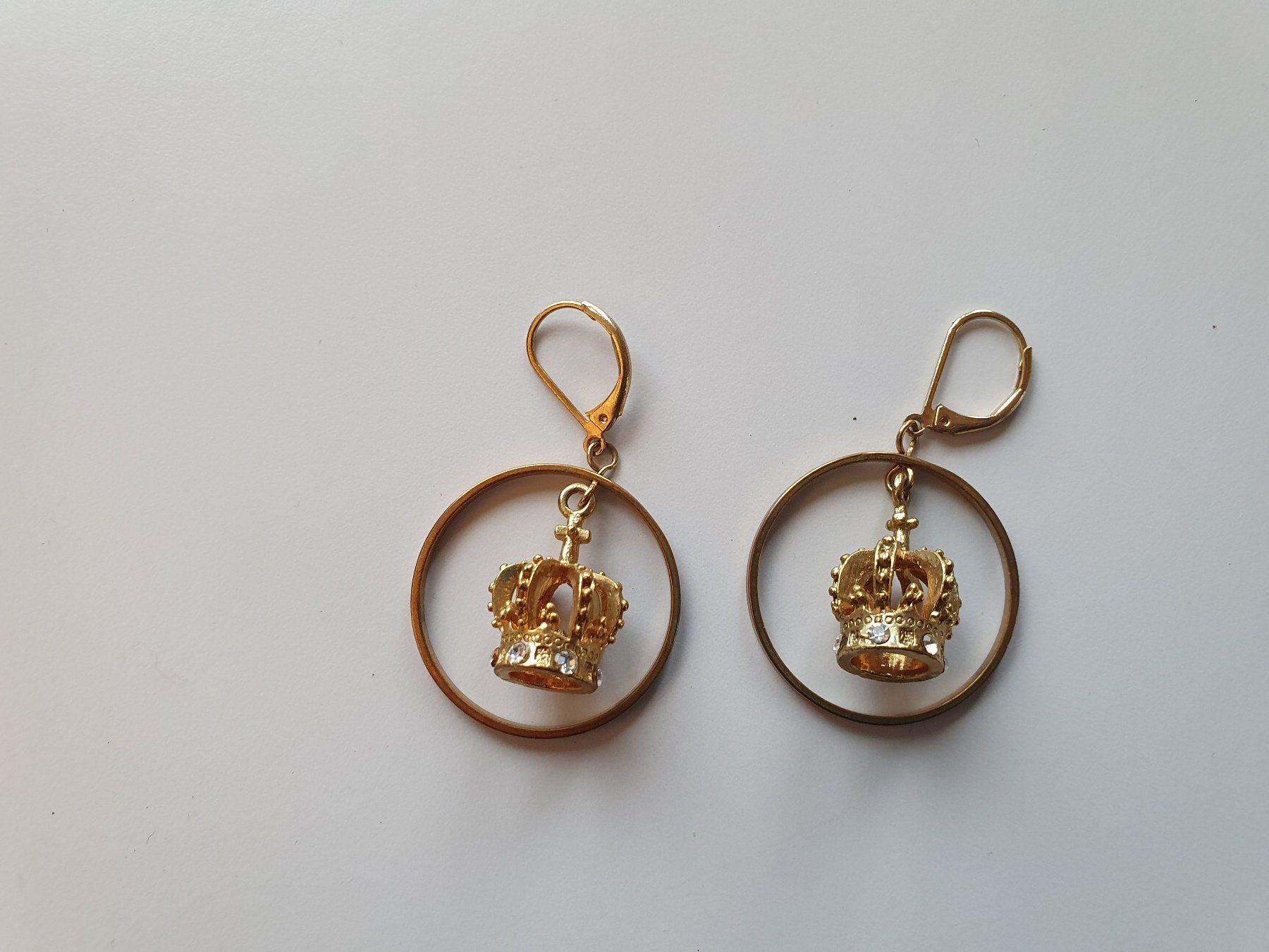 Orecchini pendenti & Orecchini a lobo: grosse Creolen gold, Krone, Modeschmuck – Usato da Heinrichswil venduto da sabi2809