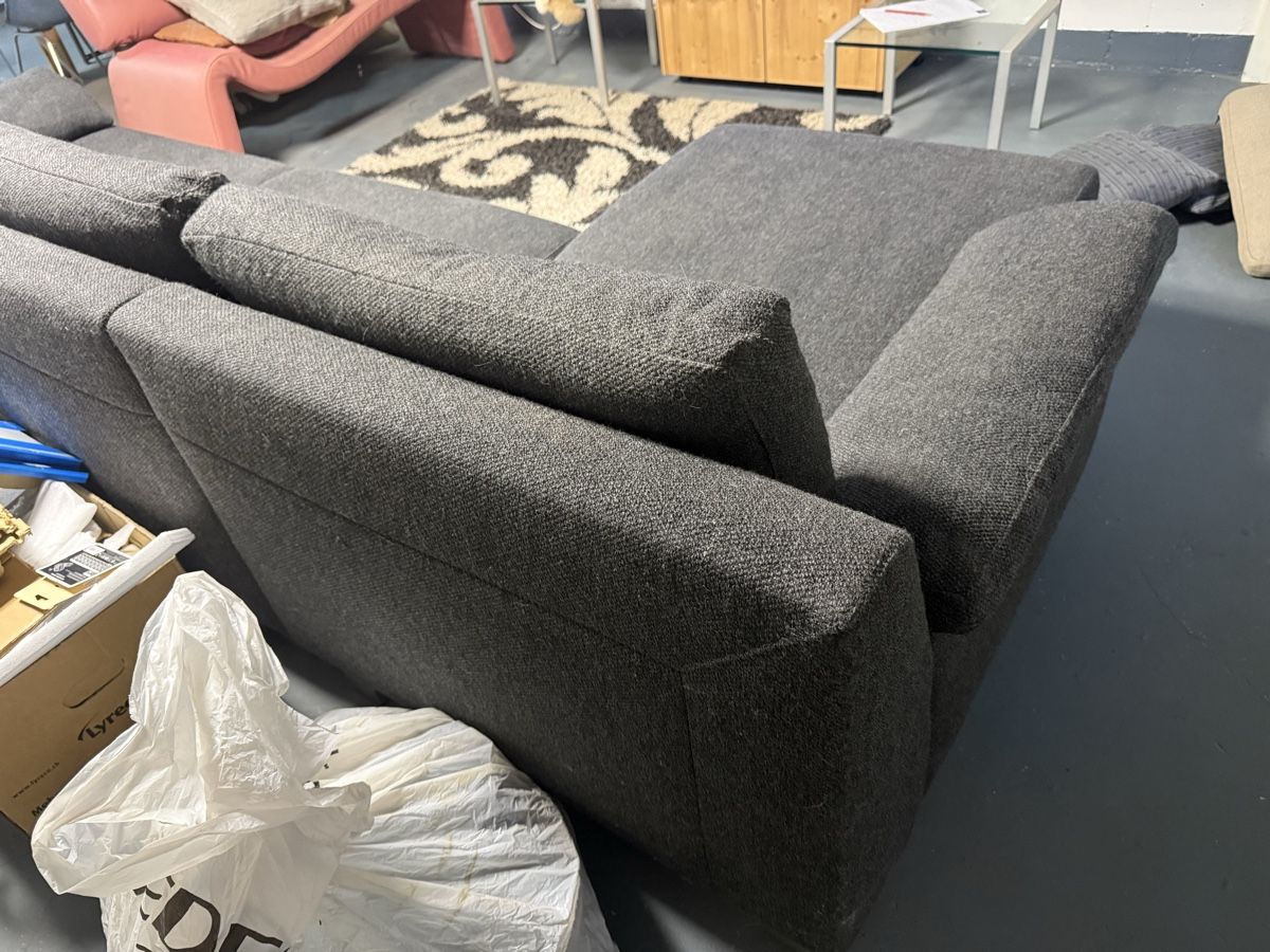 Sofas: Ecksofa Stoff grau mit Recamiere – D'occasion à Gerlafingen par driver-rent 6