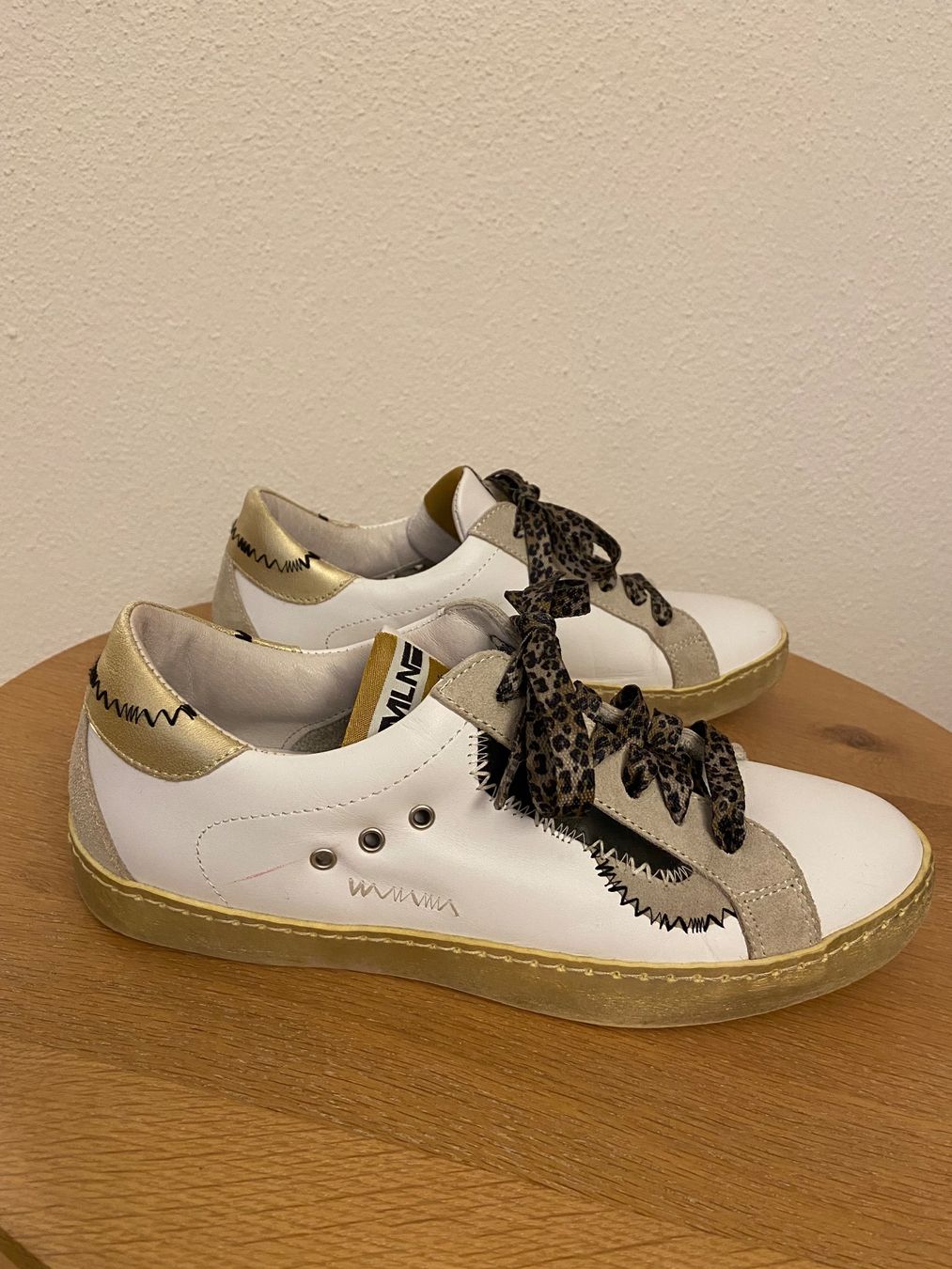 Scarpe da donna: Meline-Sneakers, Gr. 39 – Usato da Märstetten venduto da Elfe111