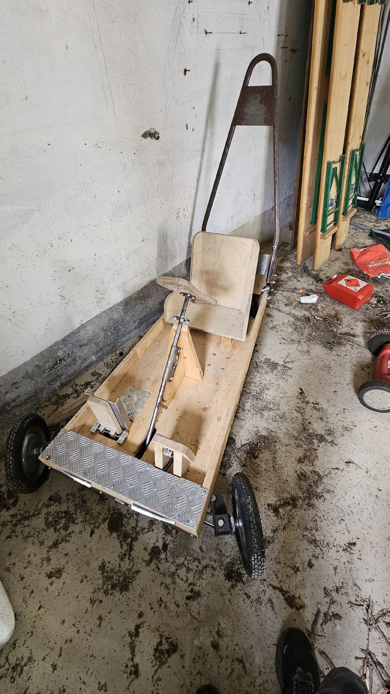 Karts: Seiffenkiste mit Bremse und Licht  – D'occasion à Bretzwil par joh_5qyh