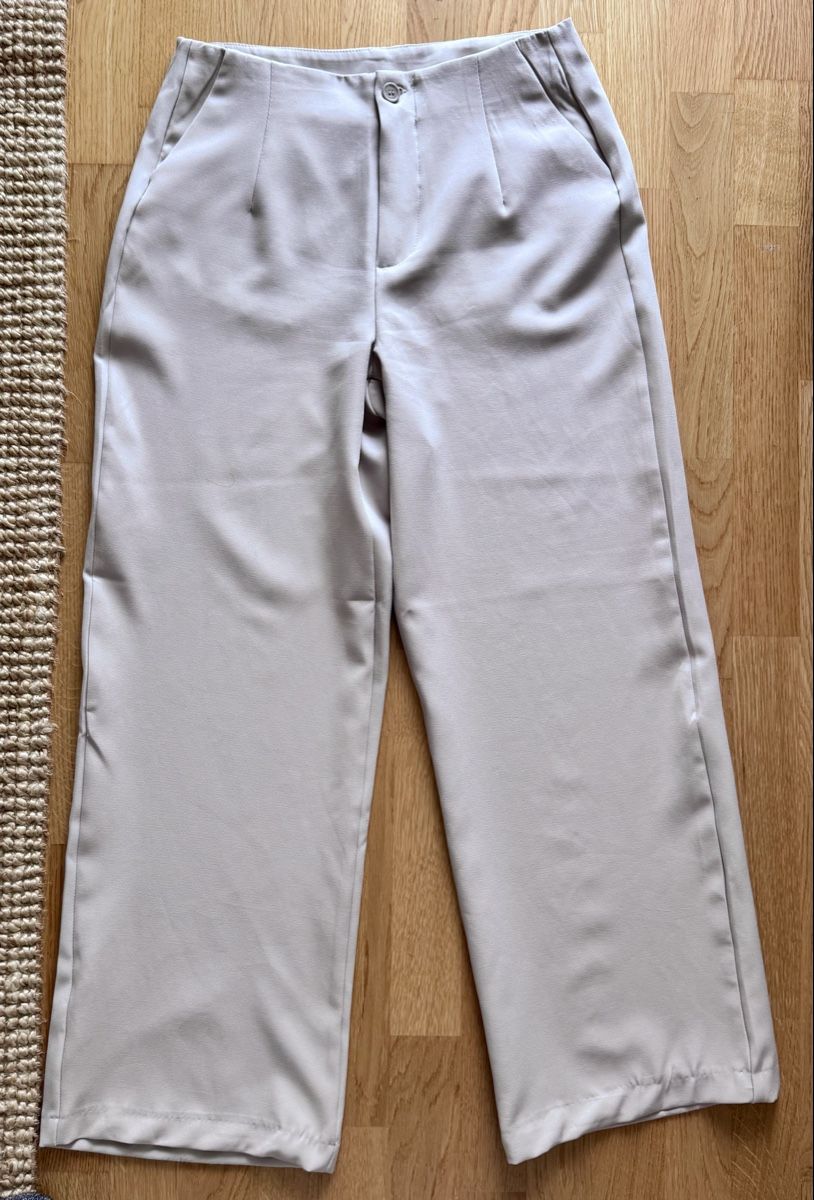Pantalons: Stoffhose elegant beige M – Neuf (Voir description) à Zollikofen par AureusManus 1