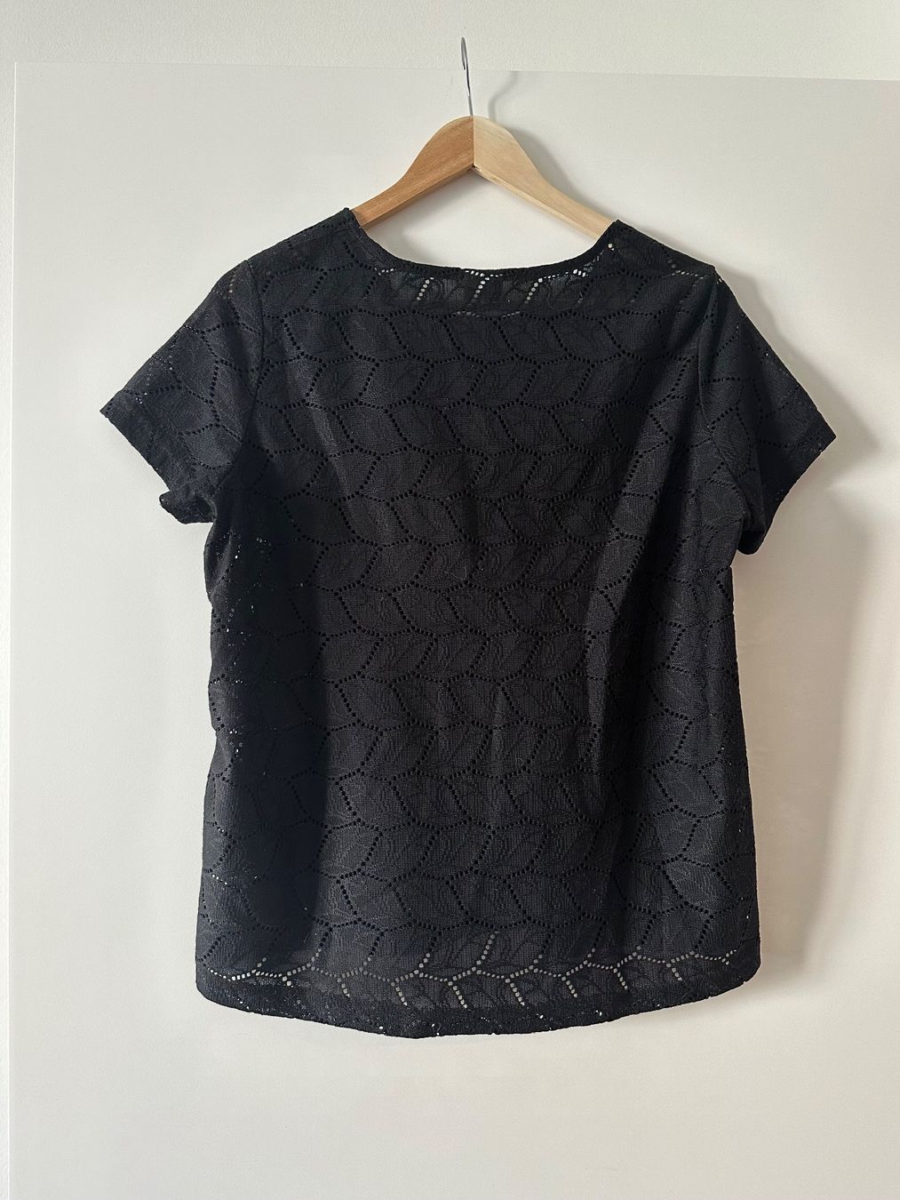 Top: Haut noir – Nuovo (secondo la descrizione) da Lausanne venduto da sou_w9bl 1