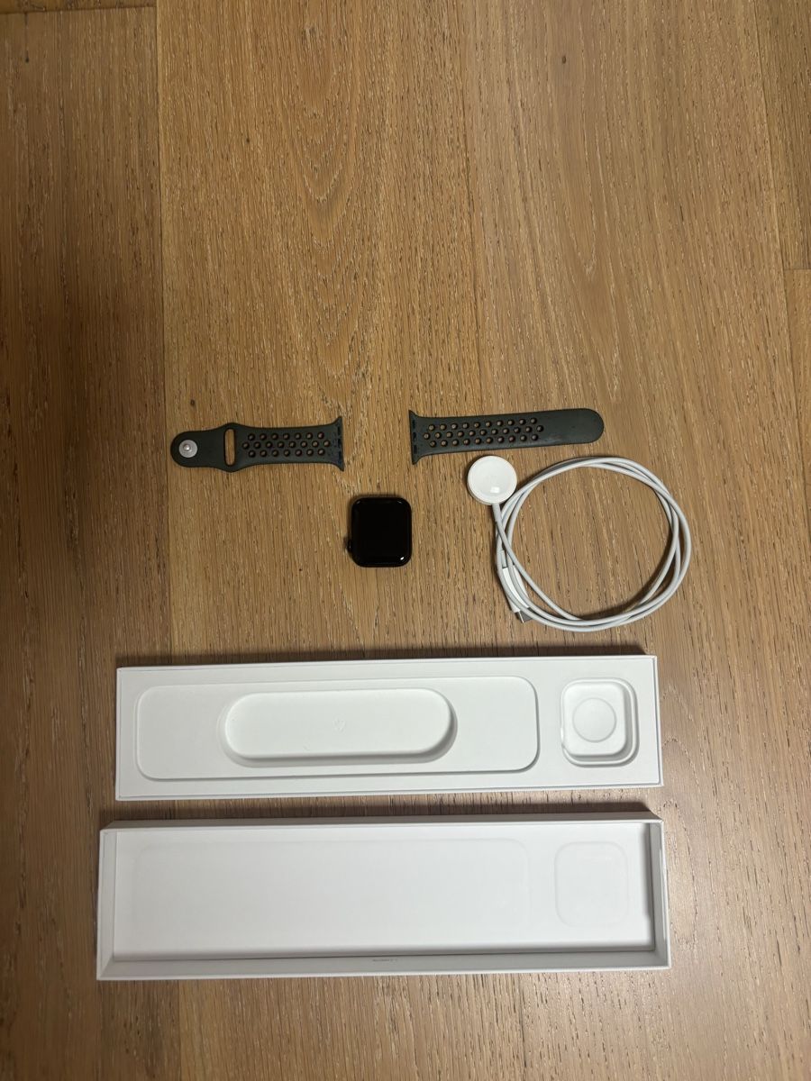 Apple Smartwatch: Apple Watch SE 2, 40mm, GPS + Cellular – Gebraucht aus Bettlach von Vamu26
