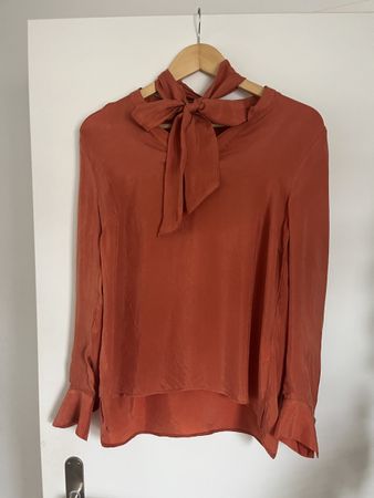 wunderschöne Bluse von Tuzzi in Rostrot Gr. 38, neuwertig