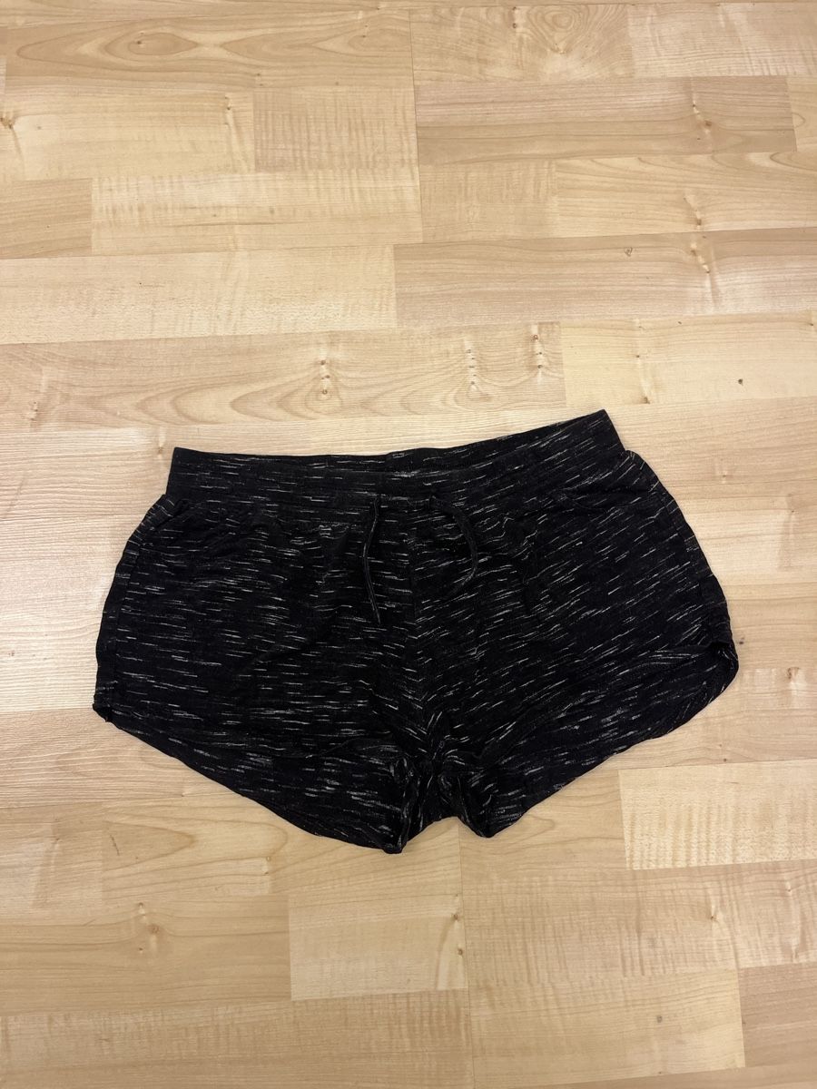 Pantaloni: Kurz-Shorts, Grösse 164, schwarz – Usato da Meilen venduto da jes_c25c