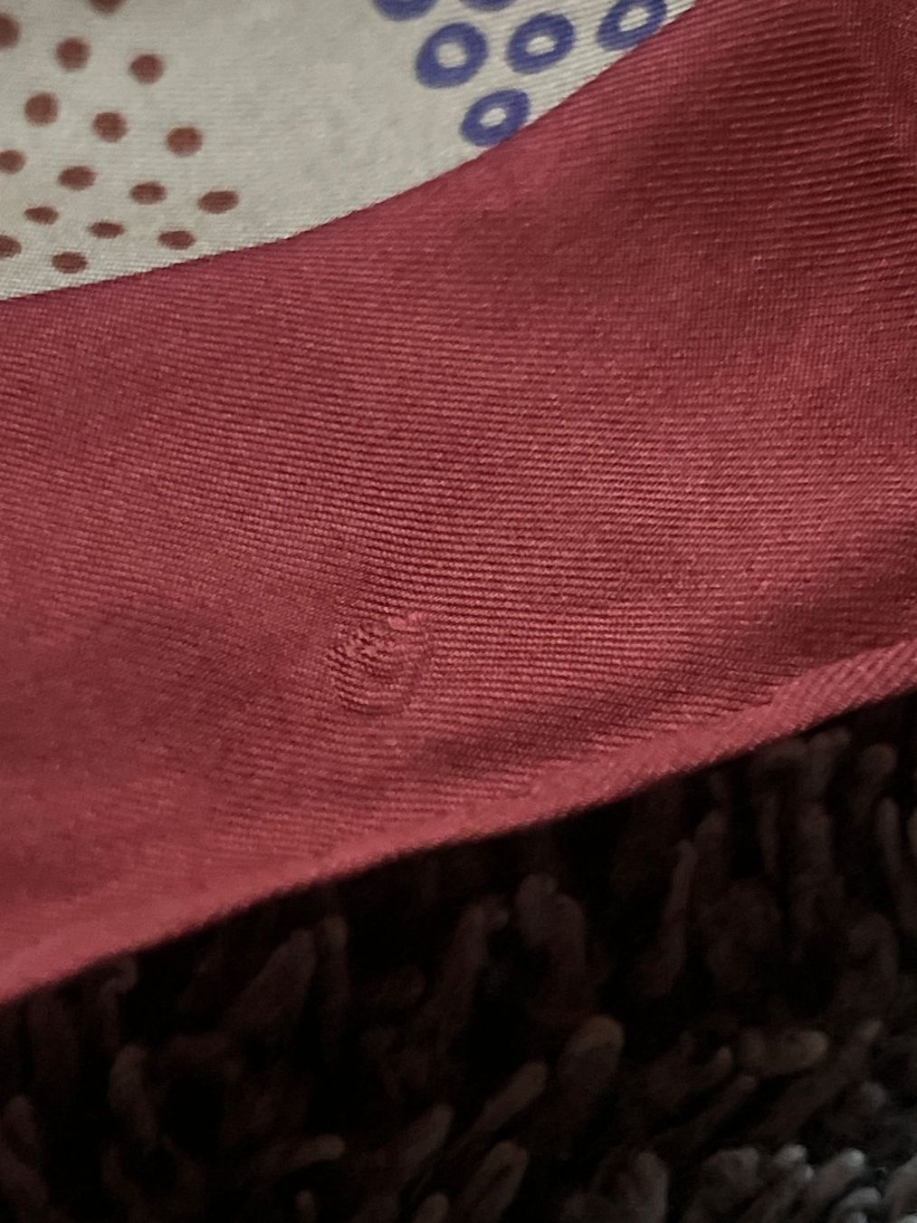 Givenchy Foulard & Sciarpe: Givenchy Paris Seidenschal Vintage Rot-Beige – Usato da Winterthur venduto da Dejv 4