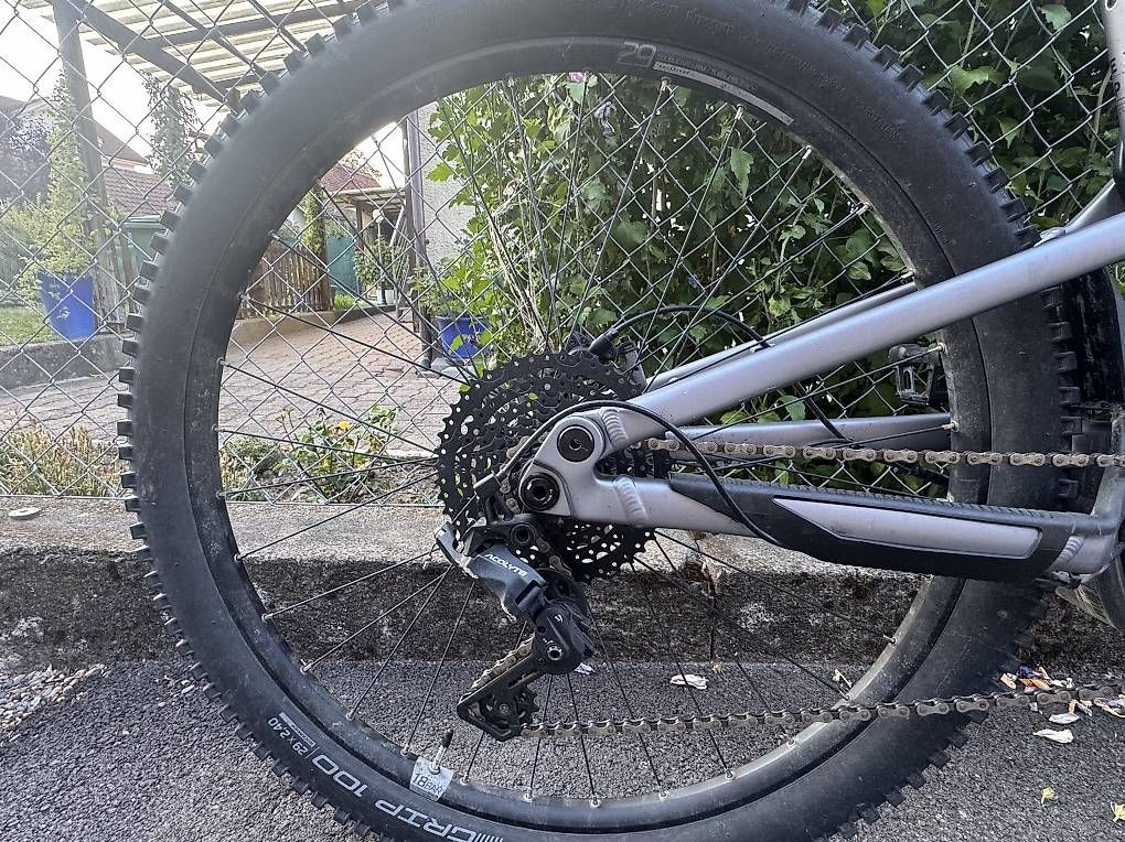 Velos: E-Montanbike  fully – Gebraucht aus Endingen von Revali 3
