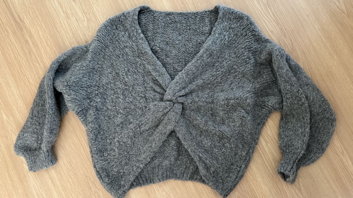 Pullover & Sweatshirts: Spezieller Pullover  – Gebraucht aus Chur von kastp