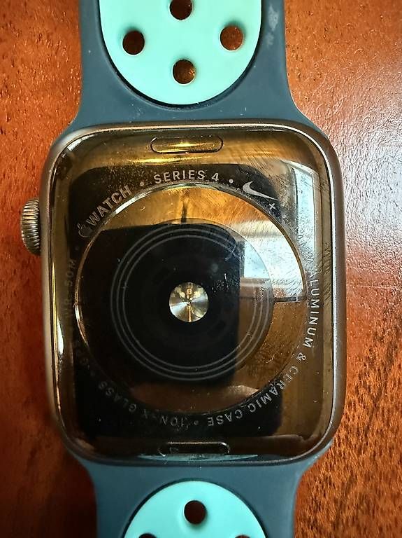 Smartwatch: Apple Watch Series 44 mm – Gebraucht aus Rickenbach.b. Wil von jerry024 2