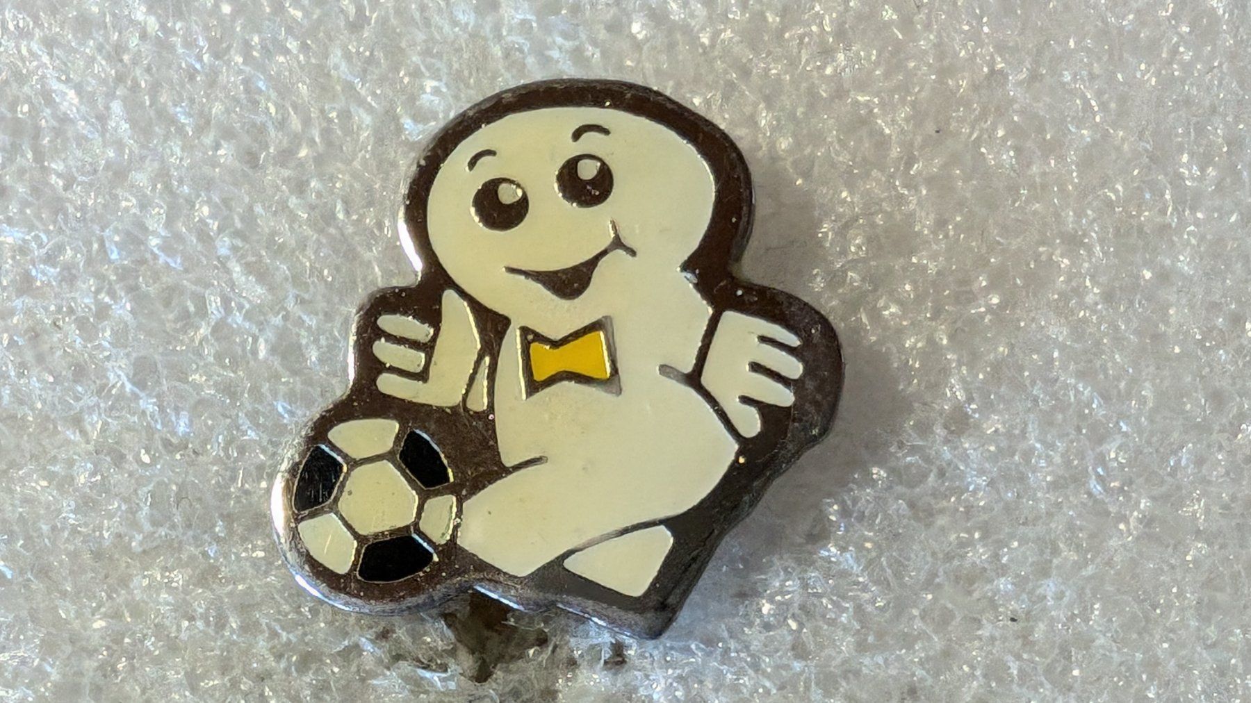Placchette & Badge: Ansteckpin 225: Maga Bio – Usato da Oppligen venduto da Pin-Fall-Shop