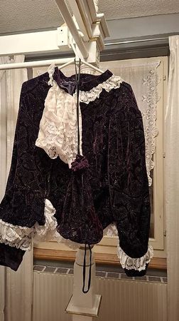 Fasnachtskostüm mit Maske 