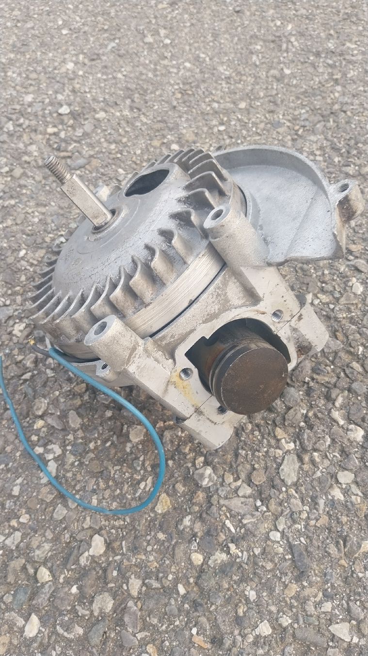 Piaggio Parti ricambio per ciclomotori: Moteur Piaggio  – Usato da chatelaine venduto da the_l5wf 2