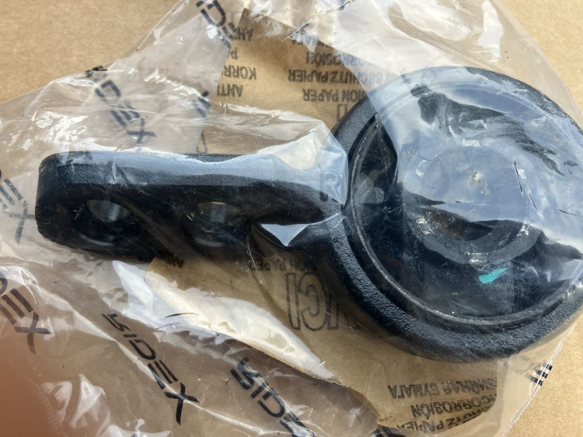 BMW Tutti pezzi di ricambio auto: BMW E36, Lagerung Querlenker – Nuovo (secondo la descrizione) da Winterthur venduto da RoMaLitto 3