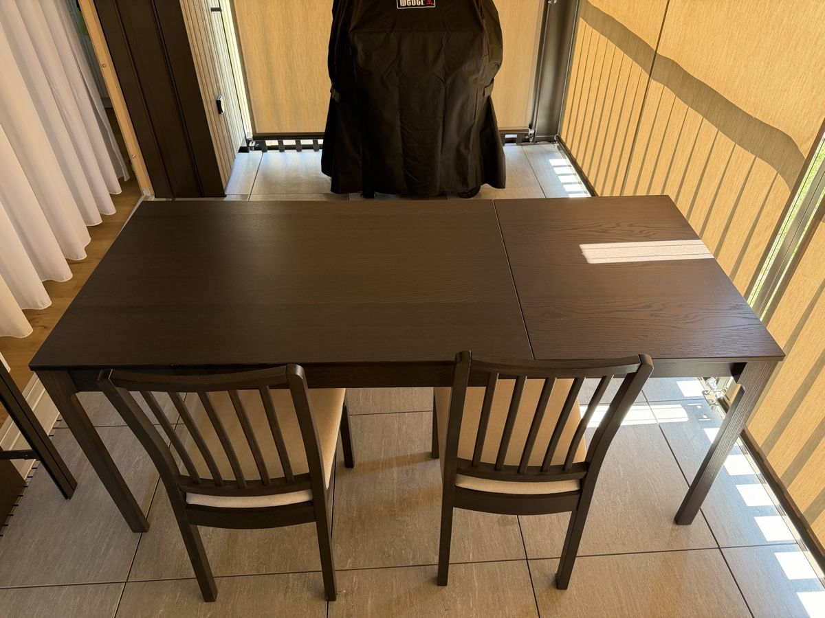 Ikea Set di tavolo e panche: Ausziehtisch mit 2 Stühlen und Sitzbank – Usato da Richterswil venduto da ale_ym9l 1