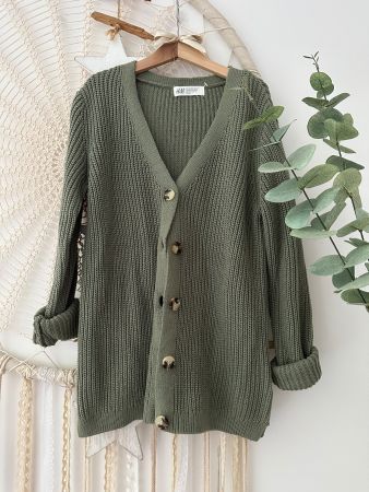 Cardigan olivgrün, Mädchen Gr. 122/128 *NEUWERTIG