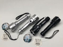 4 Stk. Taschenlampen LED / Set: 2x schwarz und 2x silbergrau