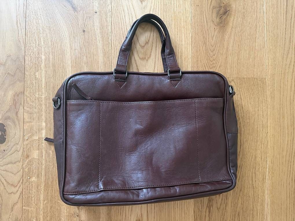 Bree Borse: Bree Ledertasche neuwertig  NP CHF 700 – Usato da Dornach venduto da jan_nz7c 1