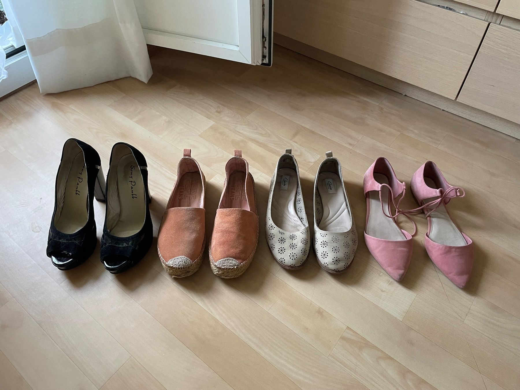 Scarpe da donna: 4 Sommer Schuhe Grösse 39 - CHF 35 – Usato da Zürich venduto da Angela_Fashion_Lover 1