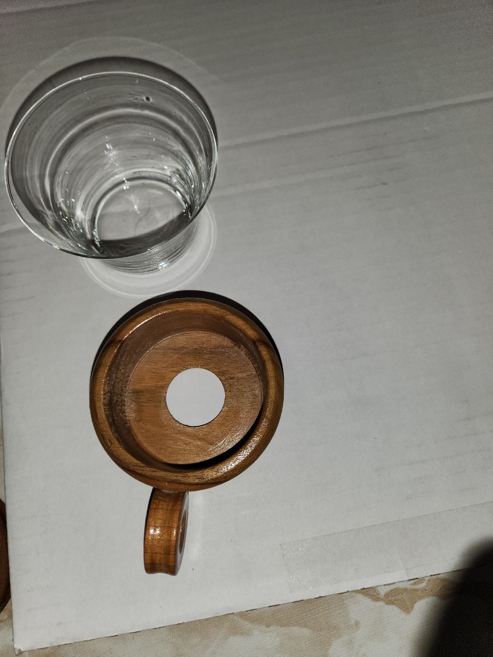 Set di piatti: Teetassen-Set: Holz Serviertablett, 6 Tassen – Usato da Herisau venduto da bin_da 1