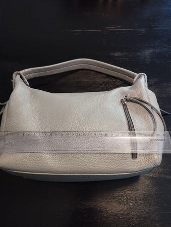 Neuwertige Leder - Handtasche, hellgrau 