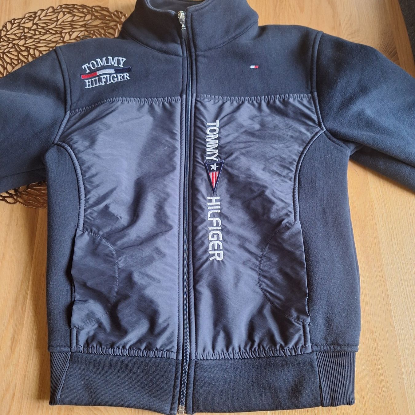 Tommy Hilfiger Giacche: Tommy Hilfiger Jacke Gr. 146 – Usato da Hettenschwil venduto da Schneuggi2 2