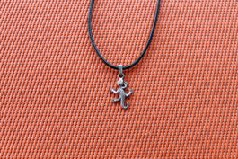 Collier Lézard Argenté, Cordon Cuir Noir - neuf