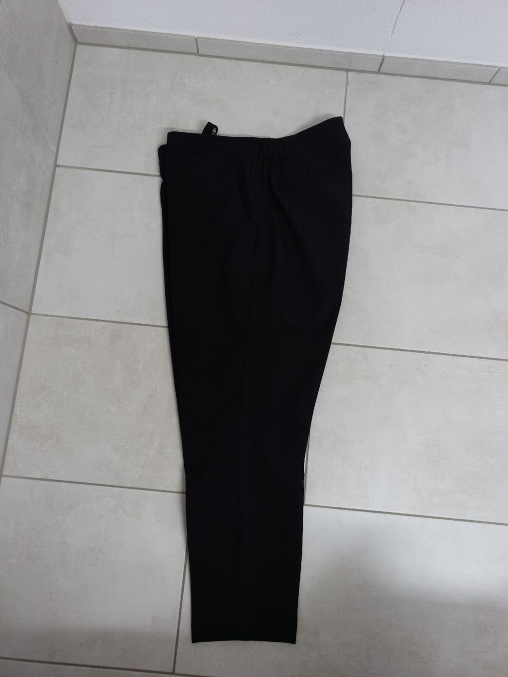 Pantaloni: stoffhose schwarz damen, gr 44 – Nuovo (secondo la descrizione) da Winterthur venduto da Leo1234 1