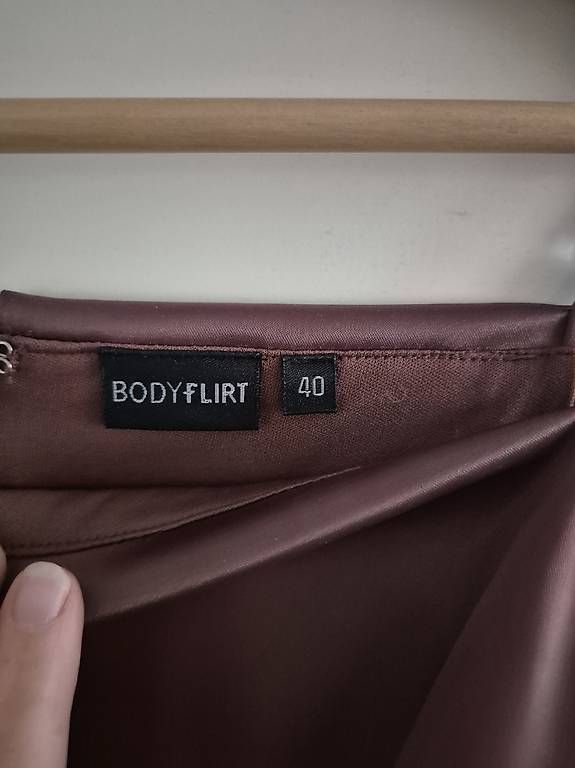 Kleider: Wunderschönes Abendkleid – Gebraucht aus Ipsach von szb_cbv9 1
