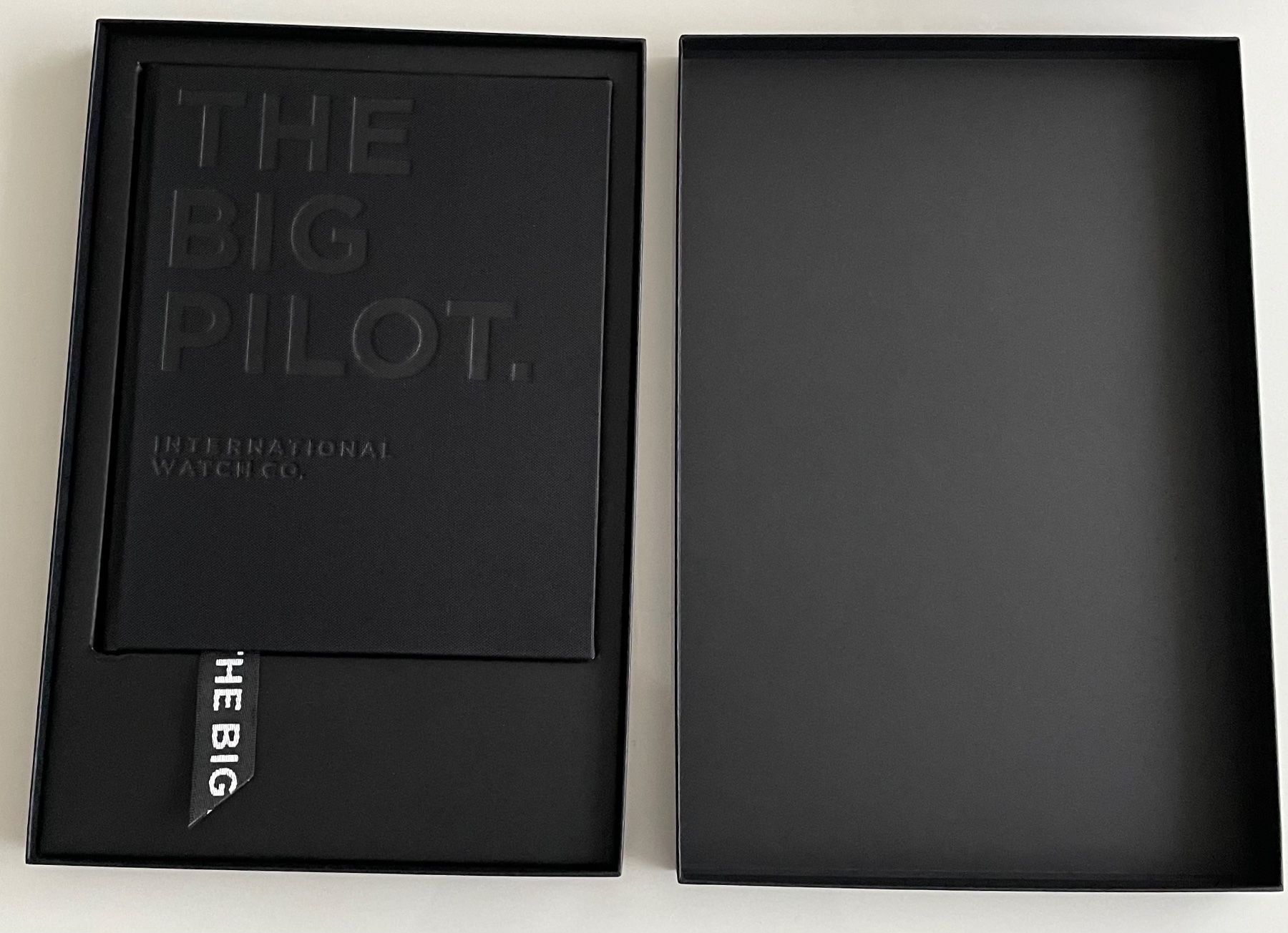 Libri: IWC Notebook The Big Pilot – Nuovo e nell'imballaggio originale da Benken ZH venduto da Teessino 3