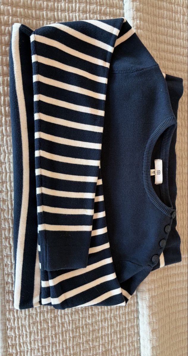 La Redoute Pullover & Sweatshirts: Marineblau gestreifter Pullover Groesse M guter – Gebraucht aus Luzern von ycg_2nr9 1