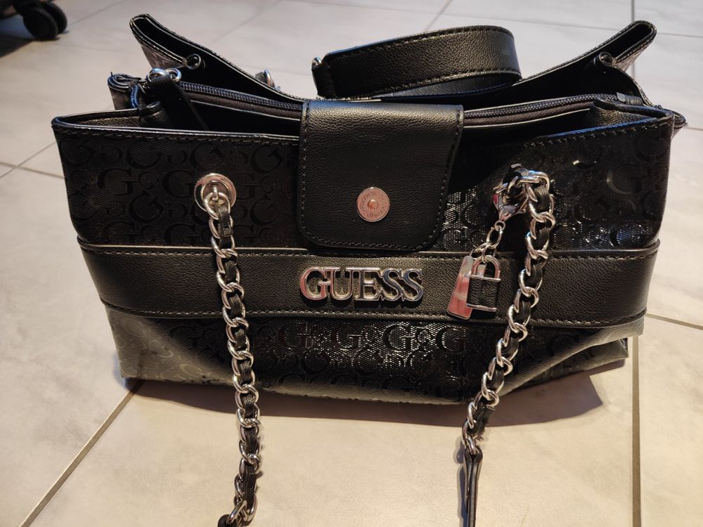 Guess Tasche Schwarz Silber