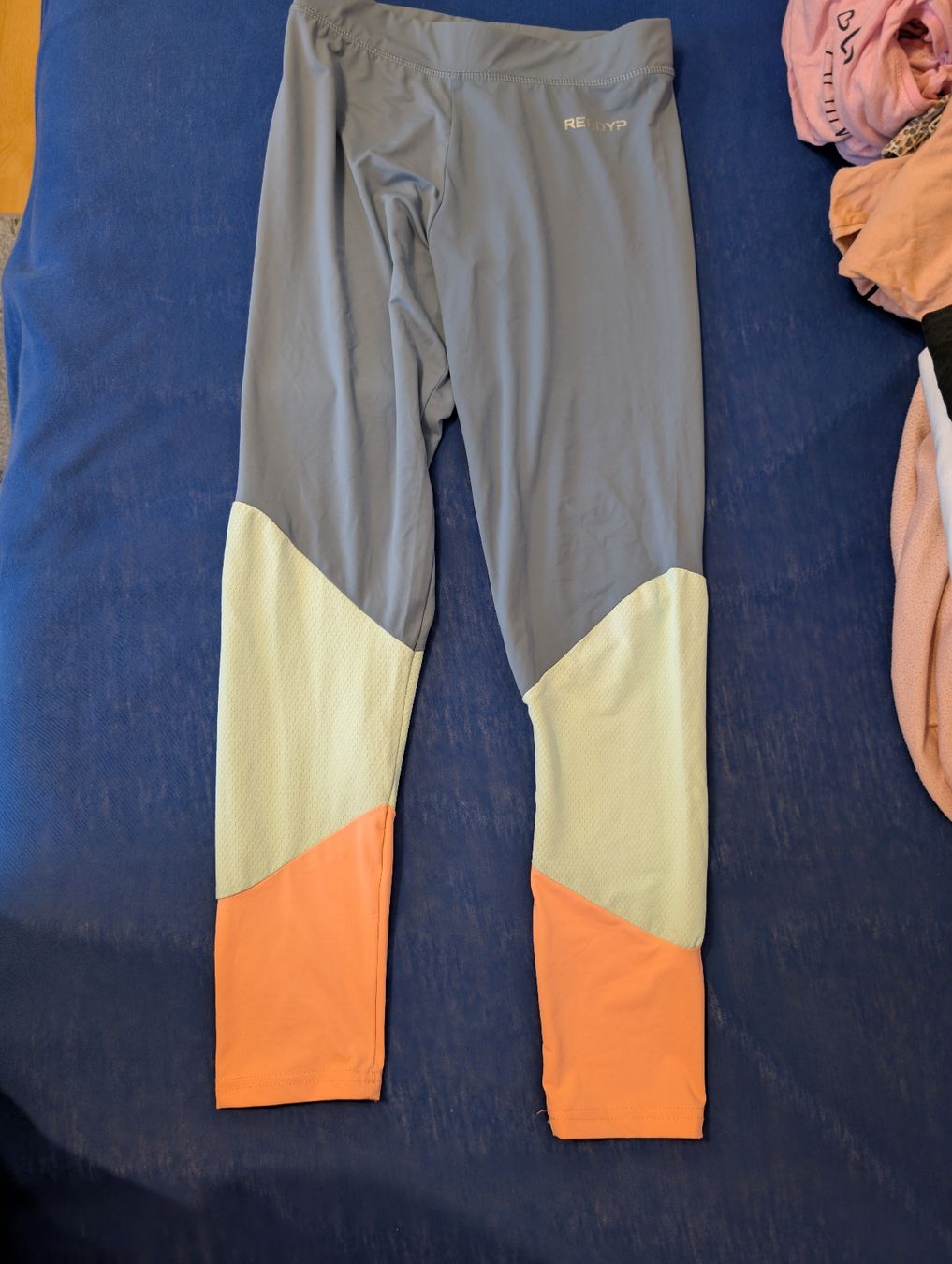 Pantalons: Sporthose 146/152 – Neuf (Voir description) à Bern par berneroberlaenderin