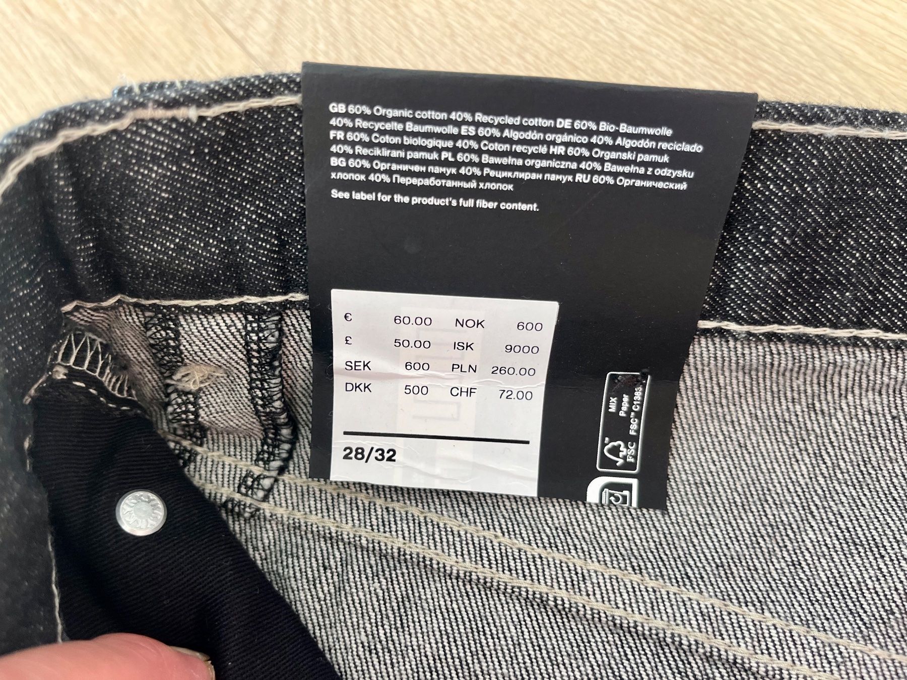 Weekday Jeans: Weekday SPHERE Jeans, taille 28/32,  Neuf – Nuovo e nell'imballaggio originale da St-Blaise venduto da Yeeppp 4
